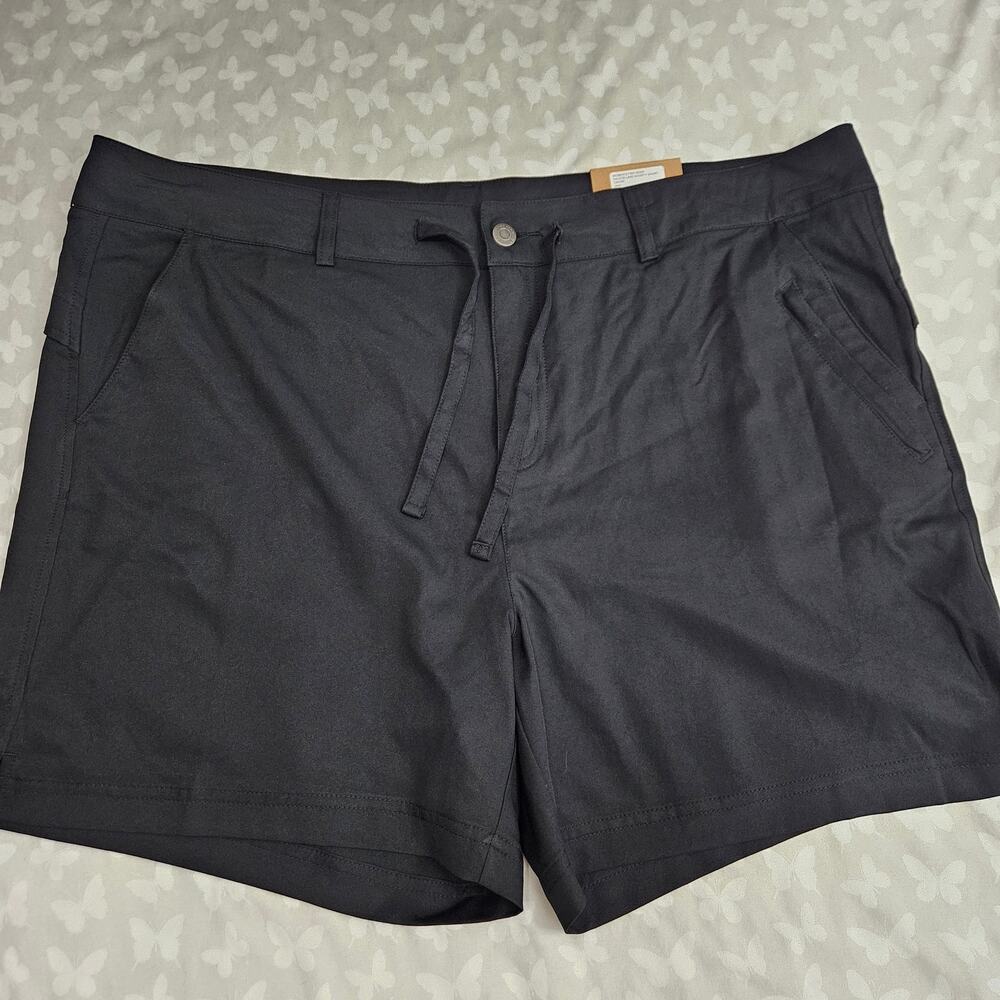 Magellan Outdoors Womens 1X Falcon Lake Shorty Shorts Black NWT Gorpcore Hiking